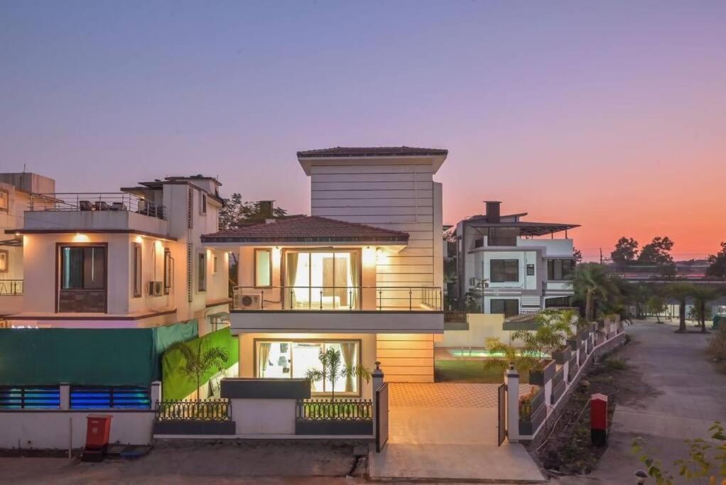 Royal Paradise Villa Lonavla Exterior foto